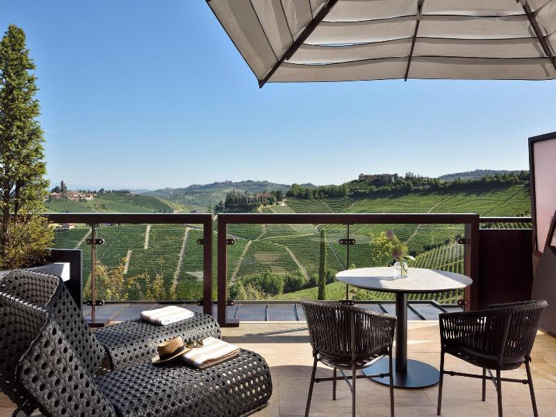 Il Boscareto Resort E Spa image