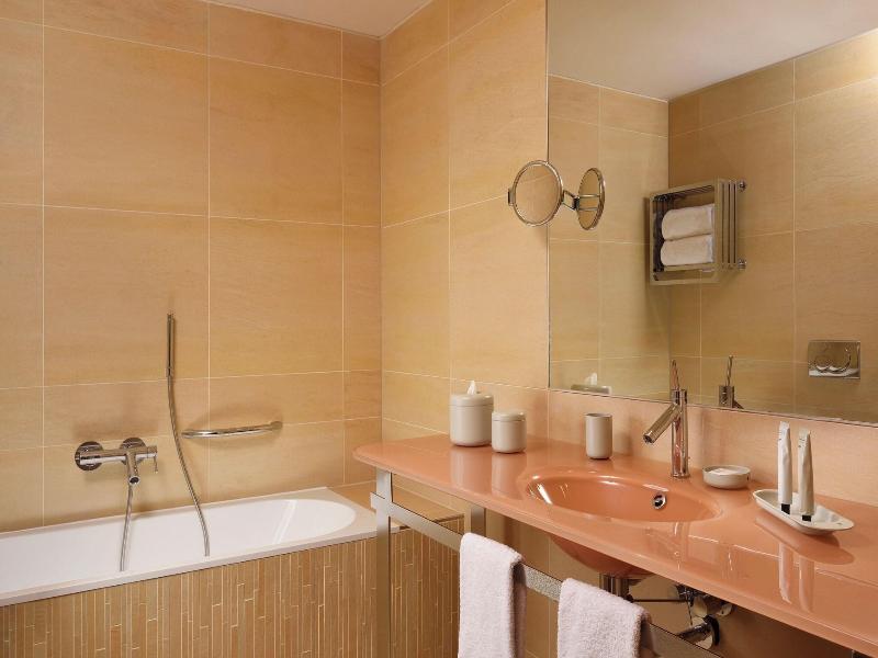 Il Boscareto Resort E Spa image