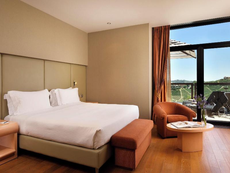 Il Boscareto Resort E Spa image