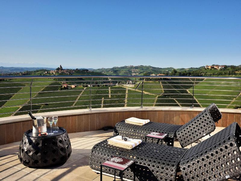 Il Boscareto Resort E Spa image