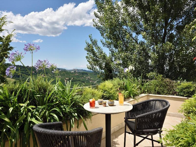 Il Boscareto Resort E Spa image