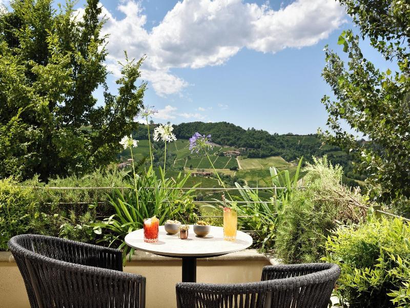 Il Boscareto Resort E Spa image