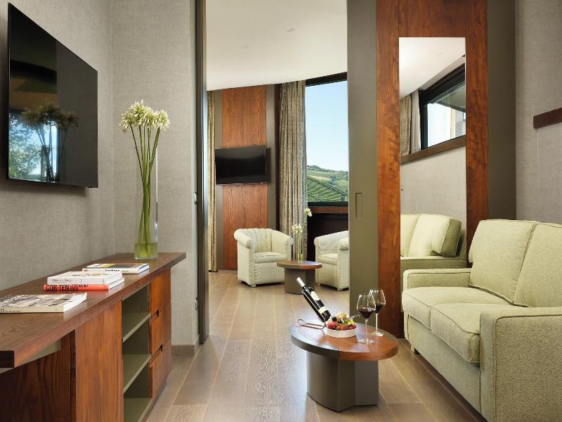 Il Boscareto Resort E Spa image