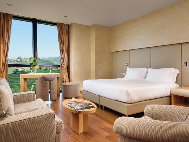 Il Boscareto Resort E Spa image