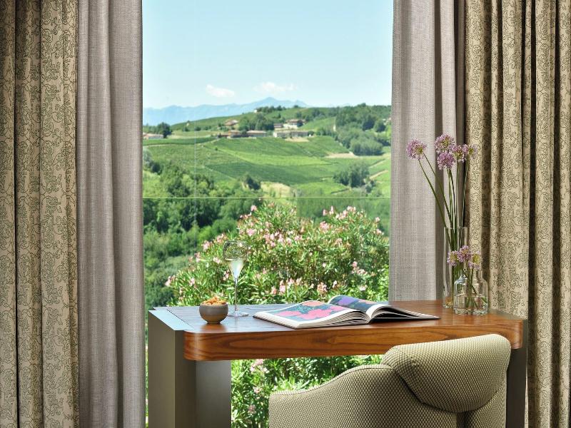 Il Boscareto Resort E Spa image