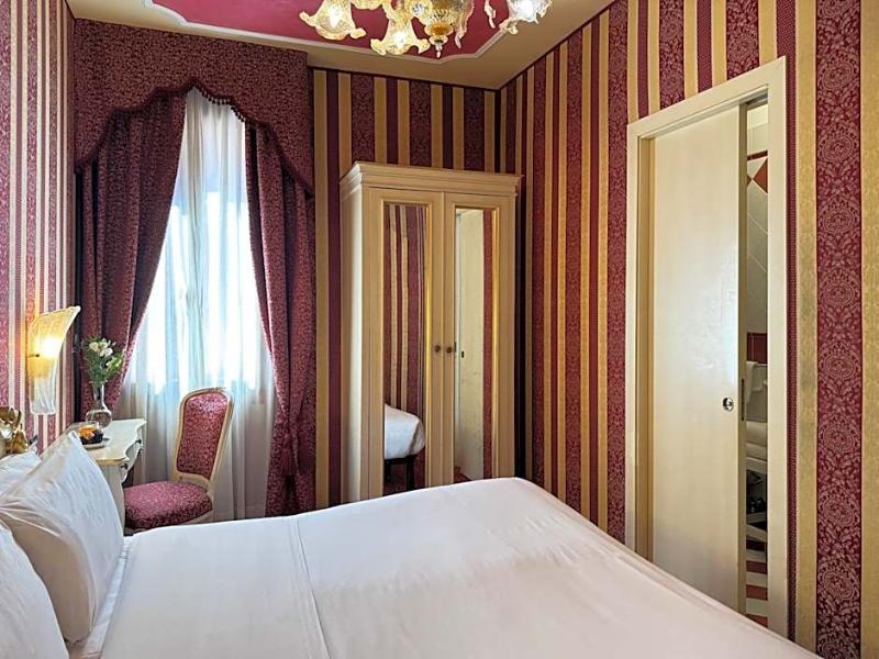 Hotel Alcyone image
