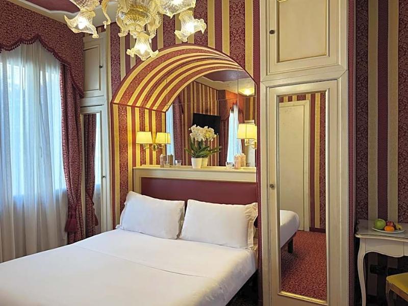 Hotel Alcyone image