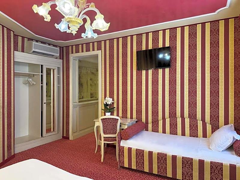 Hotel Alcyone image