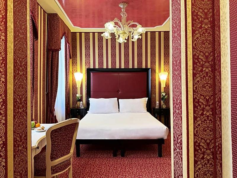 Hotel Alcyone image
