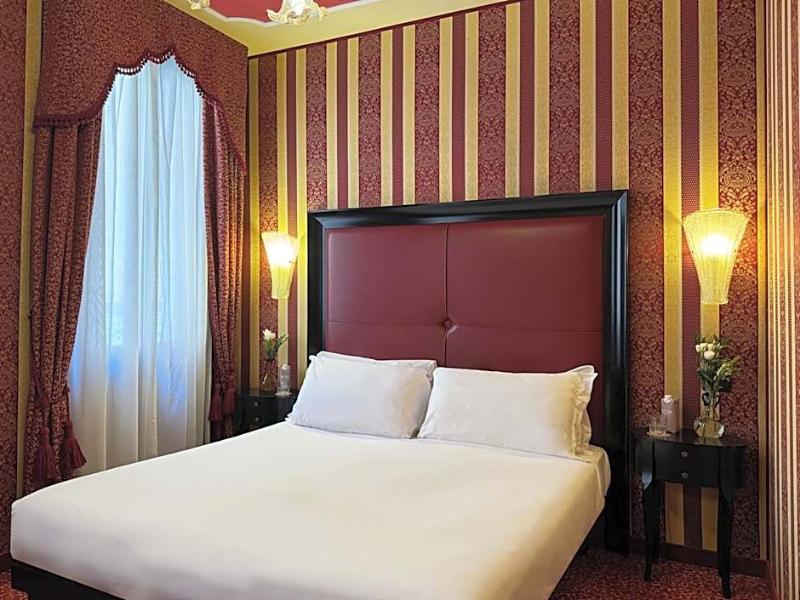 Hotel Alcyone image