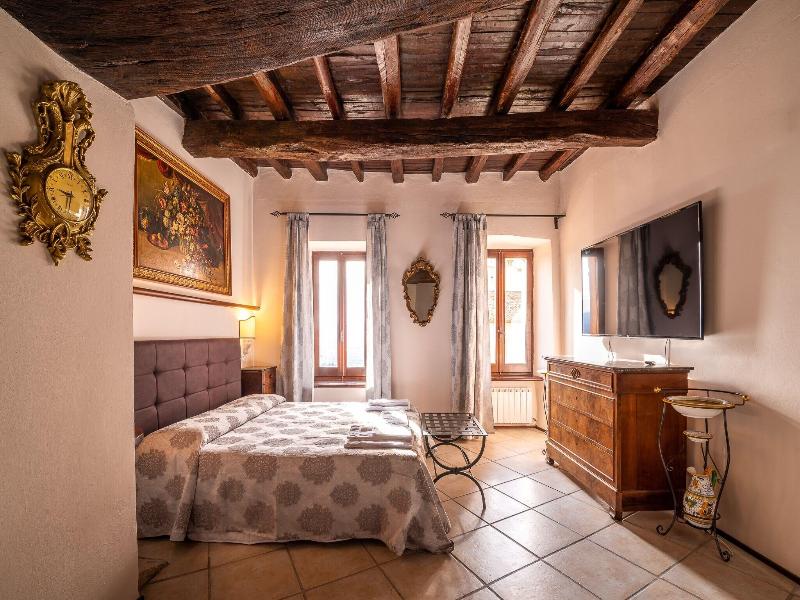 Trevi Hotel image