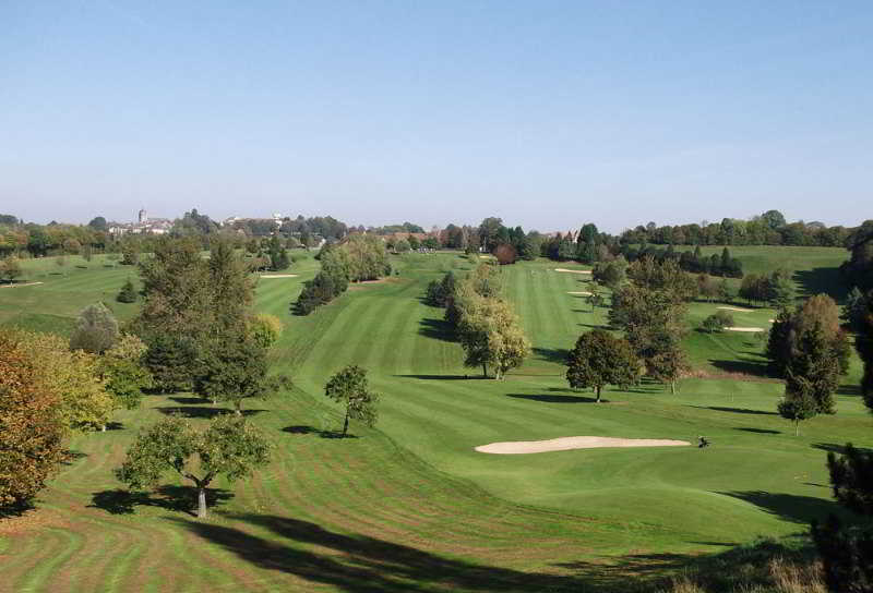 Les Belleme Golf Apartments image