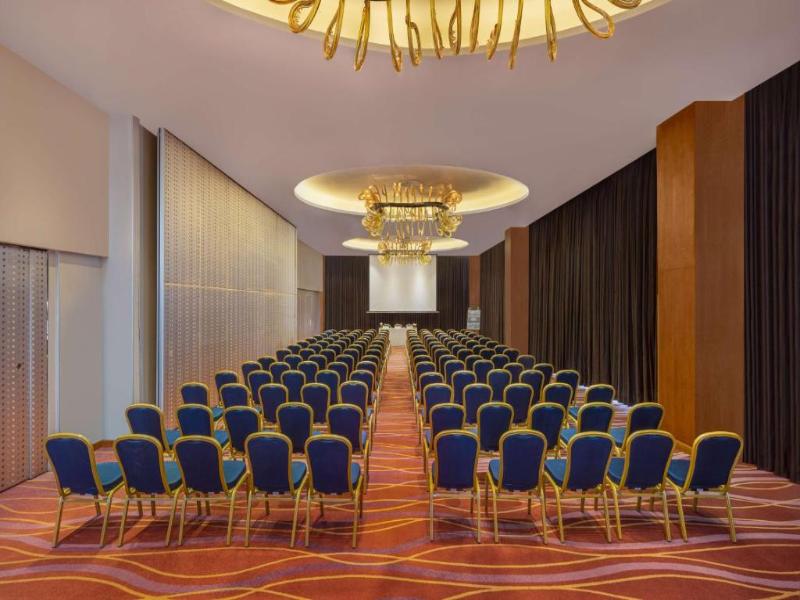 Radisson Hotel Colombo image