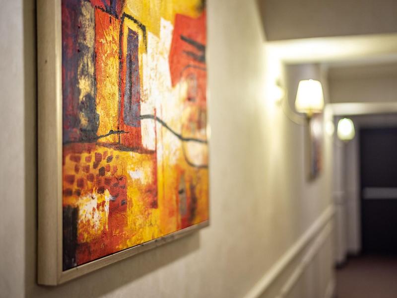 Mildom Apartments image