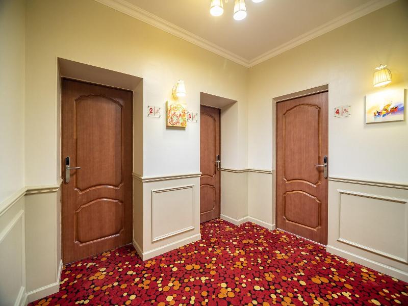 Mildom Apartments image