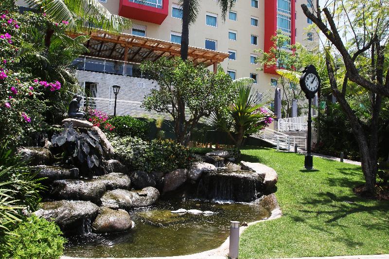 HOLIDAY INN EXPRESS & SUITES CUERNAVACA