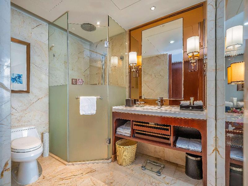 Howard Johnson By Wyndham Kangda Plaza Qingdao image