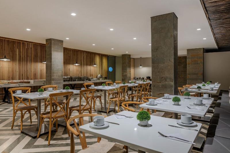 Oz Hotel image