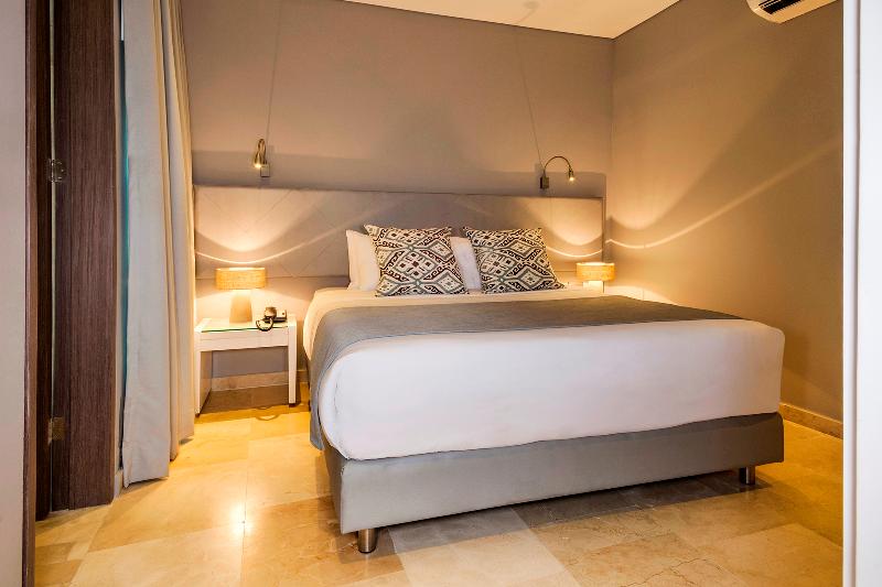 Oz Hotel image