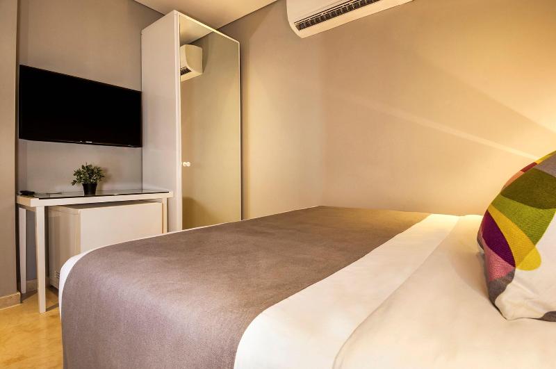 Oz Hotel image