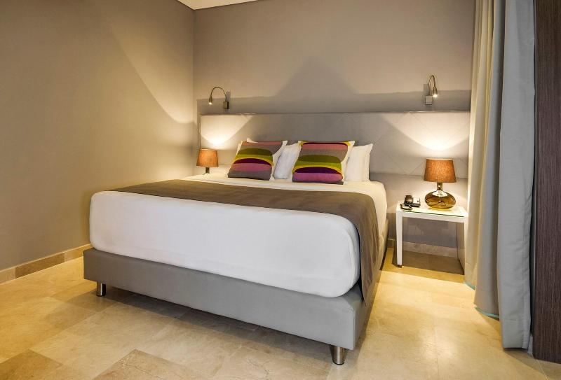 Oz Hotel image