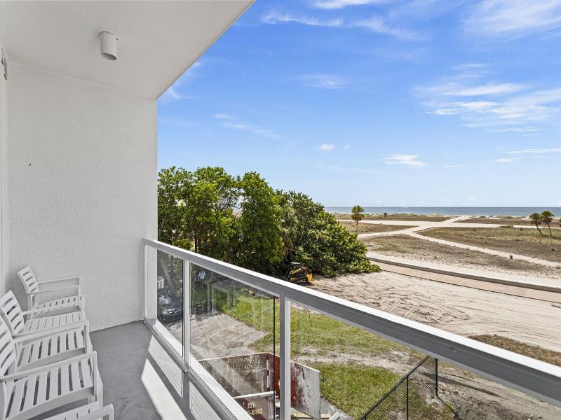 Treasure Island Ocean Club image