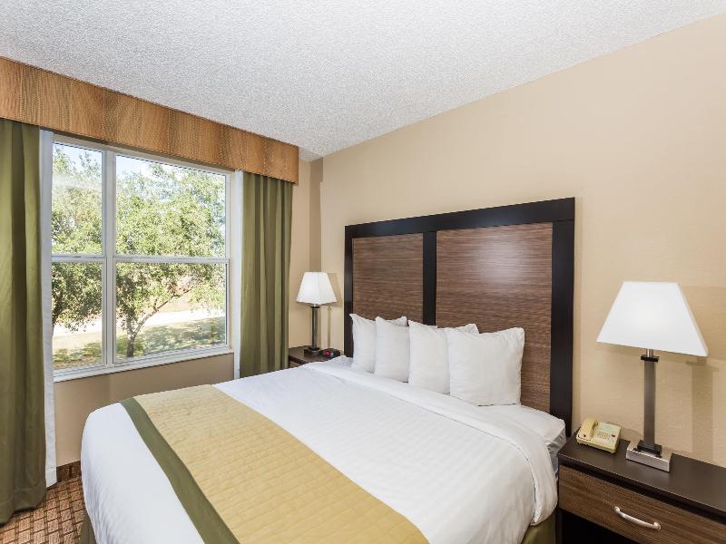 Baymont by Wyndham Fort Myers Airport image