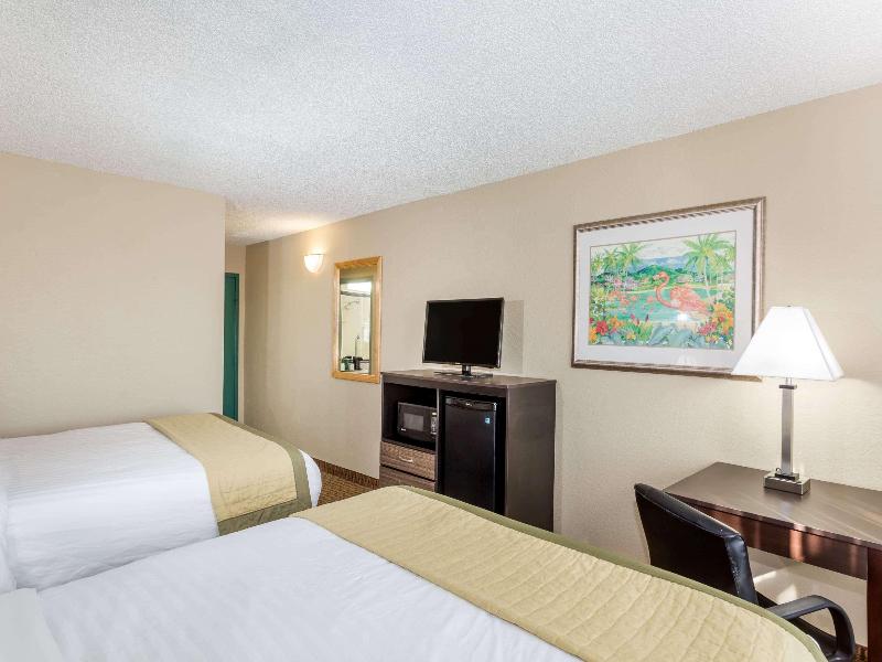Baymont by Wyndham Fort Myers Airport image