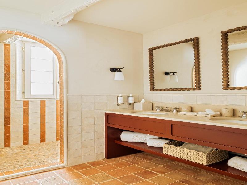 La Maison d'Uzes Relais & Chateaux image