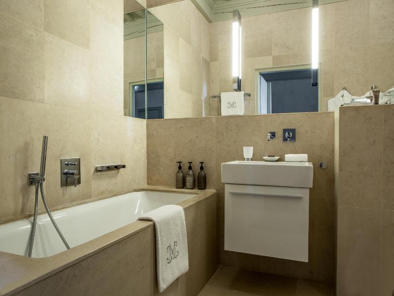 La Maison d'Uzes Relais & Chateaux image