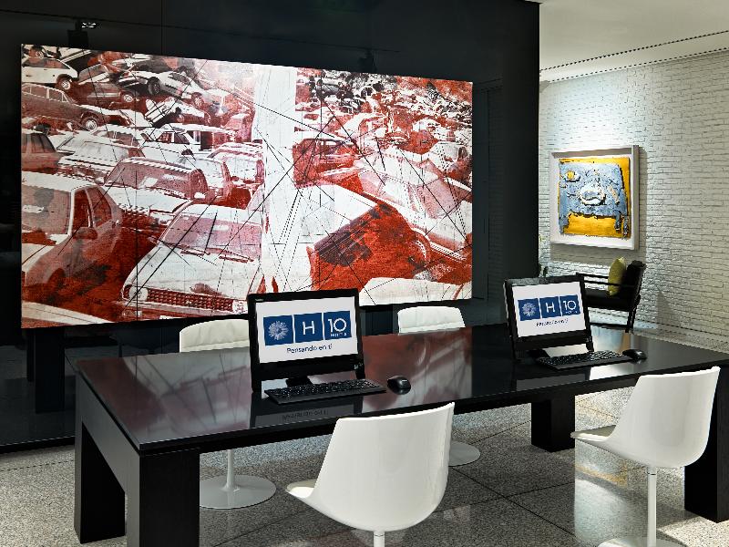 H10 Art Gallery image