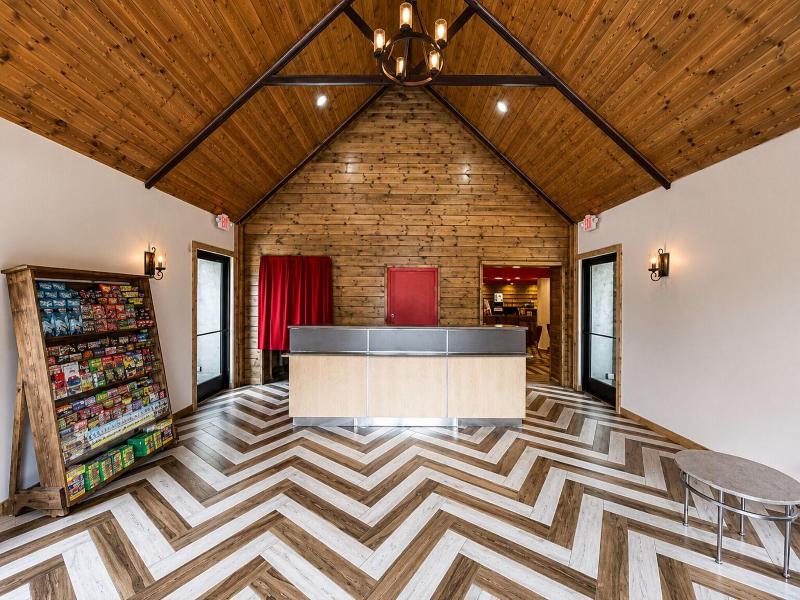 Lodge at Mill Creek Hotel
