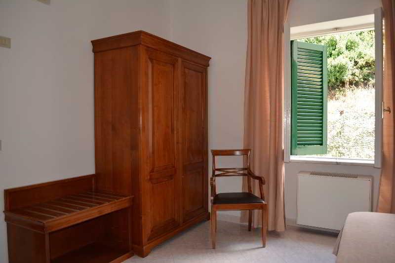 Maronti Hotel gallery photo 10