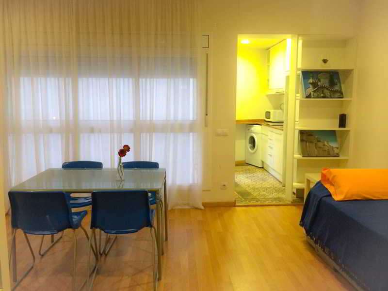Barcelona City Apartment image