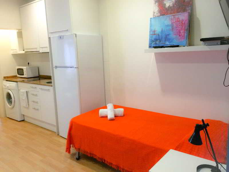 Barcelona City Apartment image