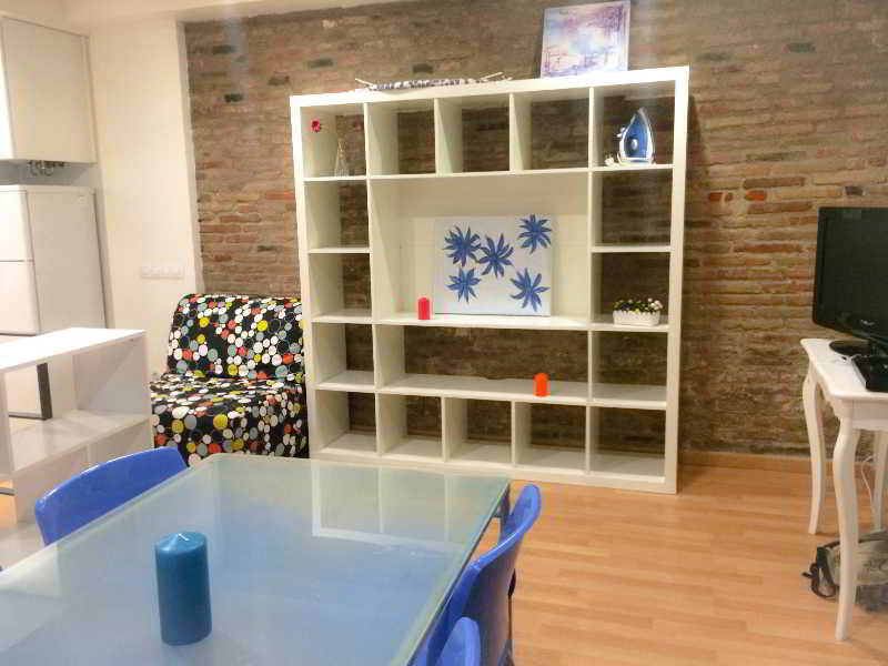 Barcelona City Apartment image