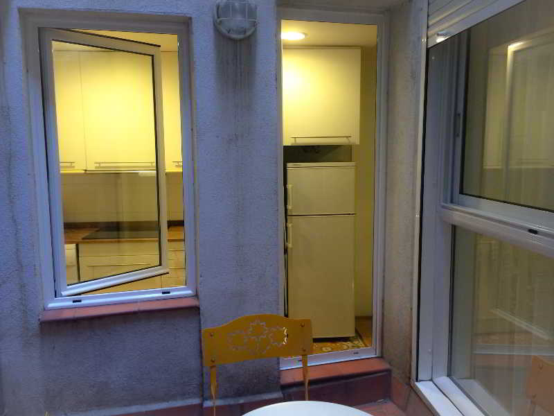 Barcelona City Apartment image