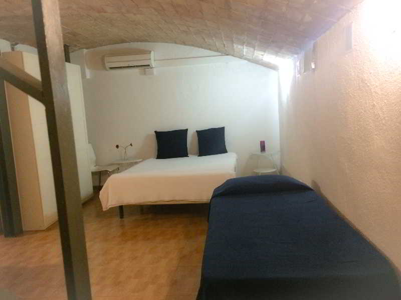 Barcelona City Apartment image