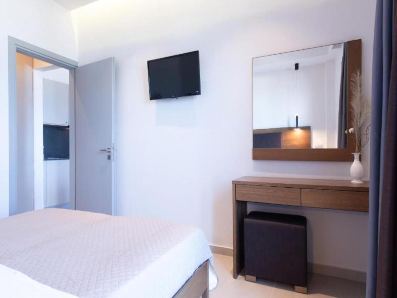 Dimitra Hotel Apartments image