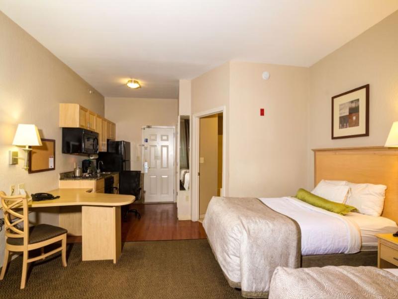 Candlewood Suites Ft Myers I-75 By IHG image