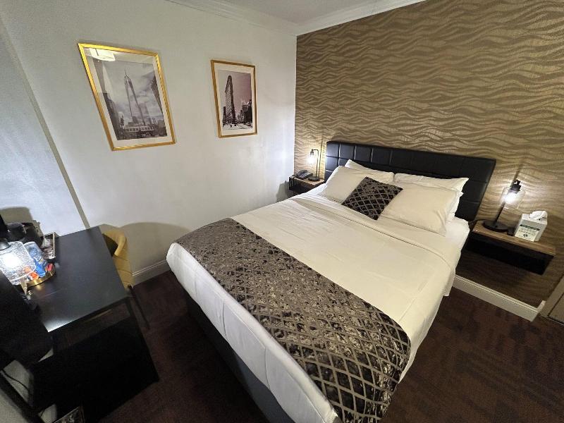 Hotel Richland LES image