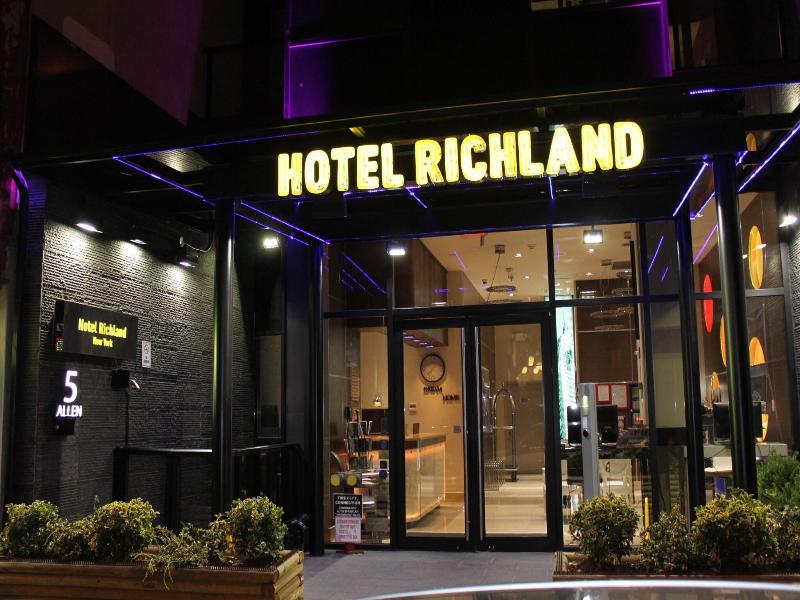 Hotel Richland LES image
