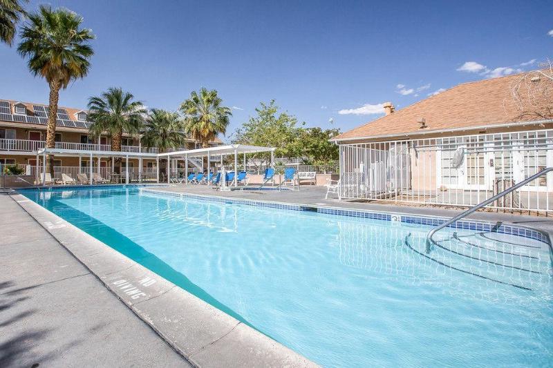 Clarion Inn Near China Lake Naval Station image