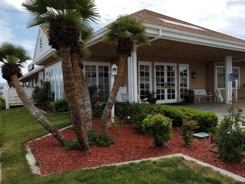 Clarion Inn Near China Lake Naval Station image