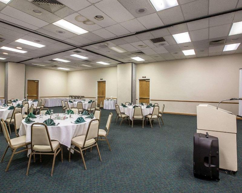 Clarion Inn Near China Lake Naval Station image