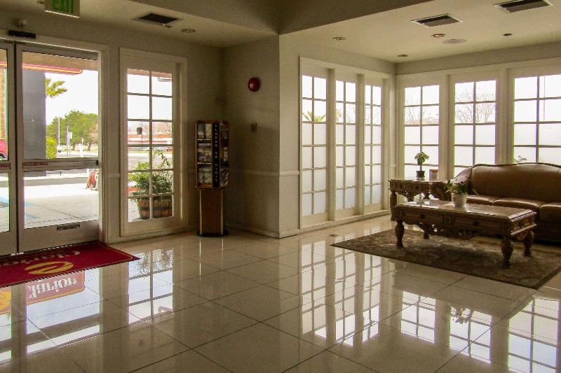 Clarion Inn Near China Lake Naval Station image