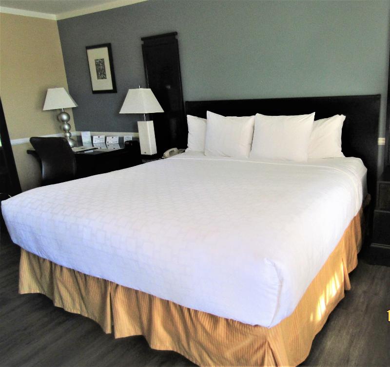 Clarion Inn Near China Lake Naval Station image