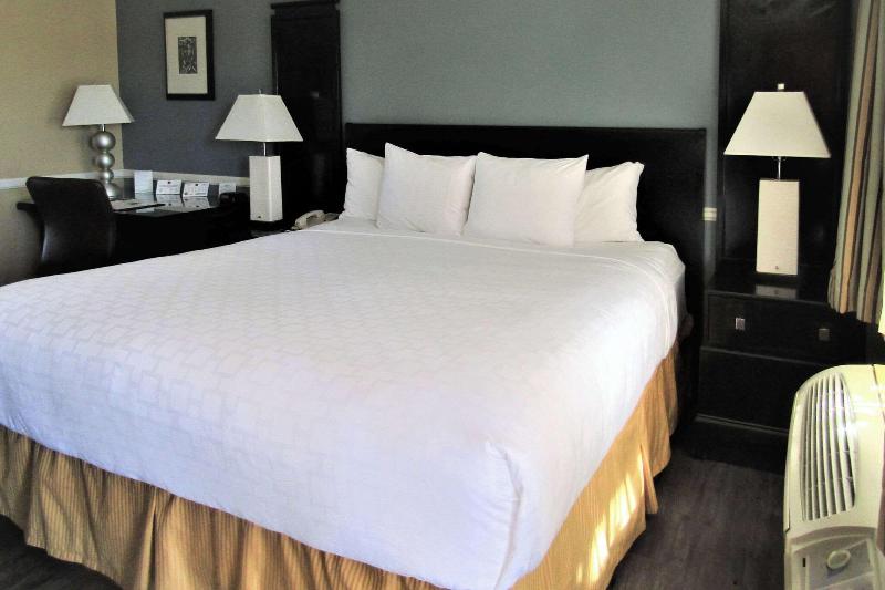Clarion Inn Near China Lake Naval Station image