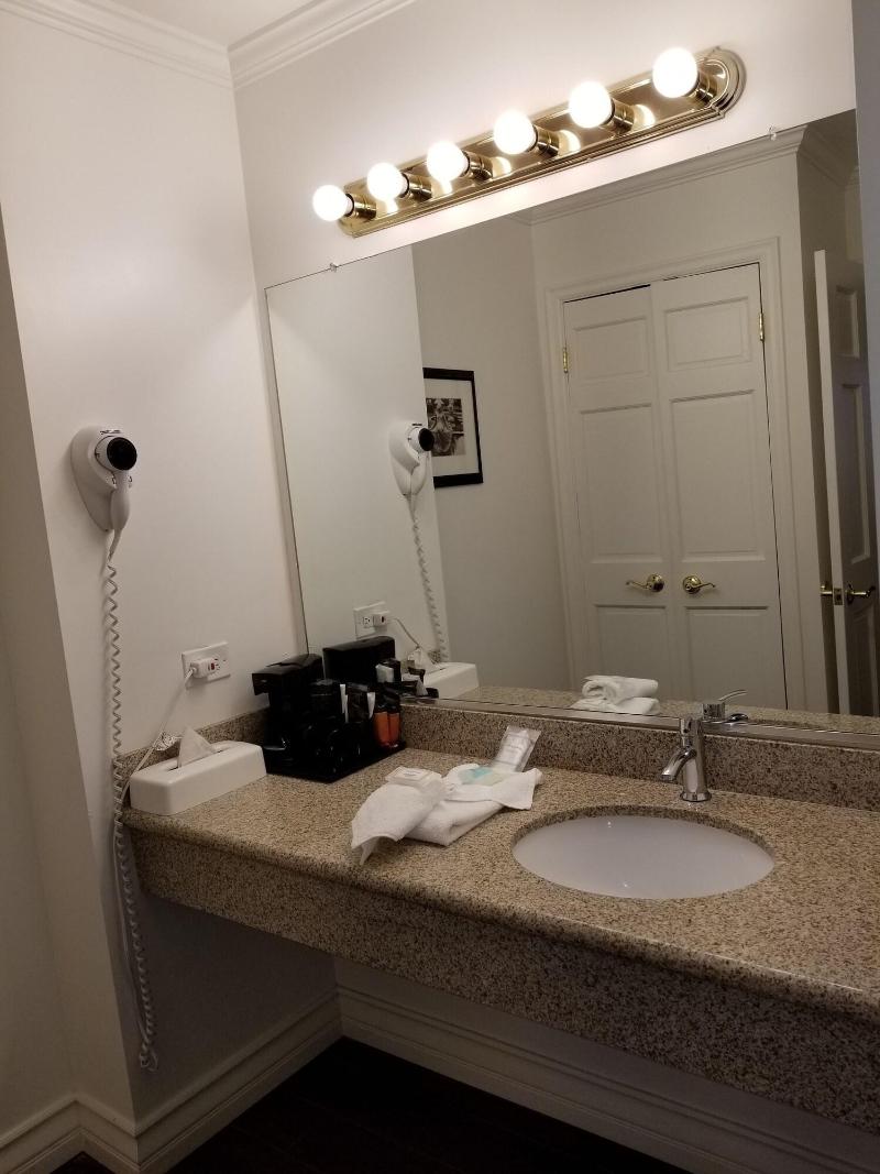 Clarion Inn Near China Lake Naval Station image