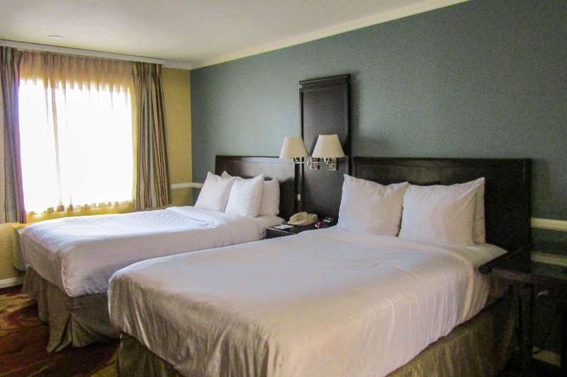 Clarion Inn Near China Lake Naval Station image